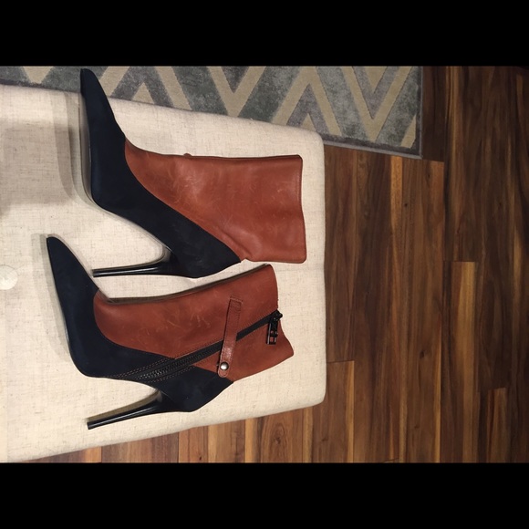 Donald J. Pliner Shoes - Brand new