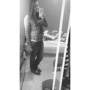 Meet your Posher, Mishaila