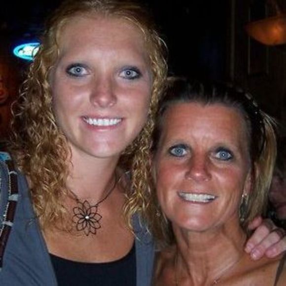 Meet your Posher, Debbie - Picture 1 of 1