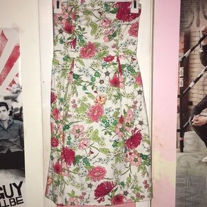 ♦️SOLD♦️Strapless floral dress