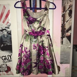 ♦️SOLD♦️Floral dress