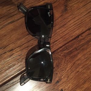 Rayban Wayfarers--grey/black