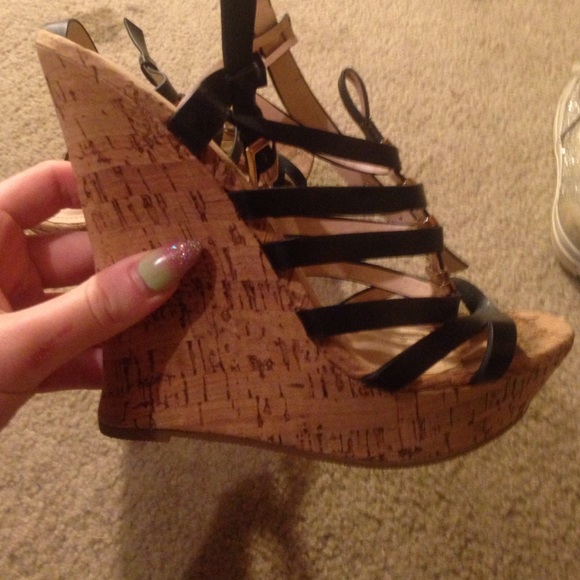 Wedge - Picture 2 of 3