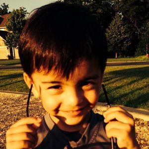 Meet your Posher, Rooshi