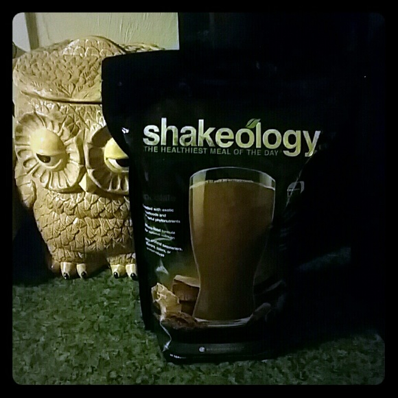 30 day supply of chocolate  shakeology