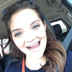 Meet your Posher, Olivia