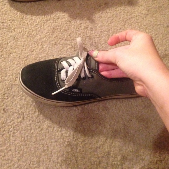 Vans - Picture 2 of 3