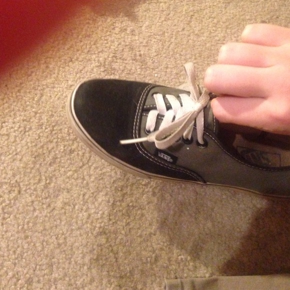 Vans - Picture 3 of 3