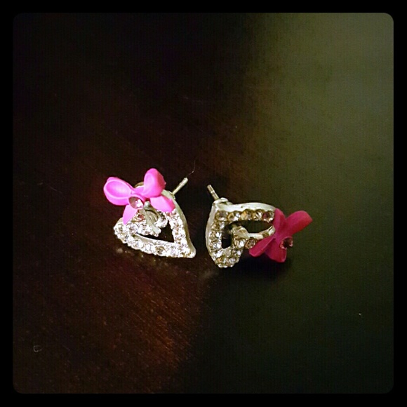 Cute heart earrings