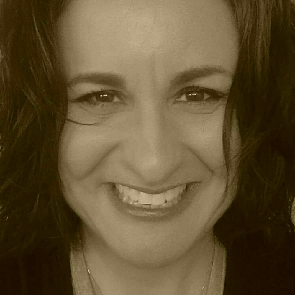 Meet your Posher, Adina