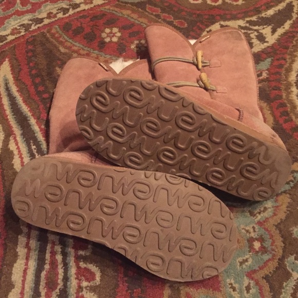 EMU boots *FINAL REDUCTION** - Picture 2 of 4