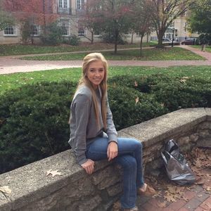 Meet your Posher, Stephanie