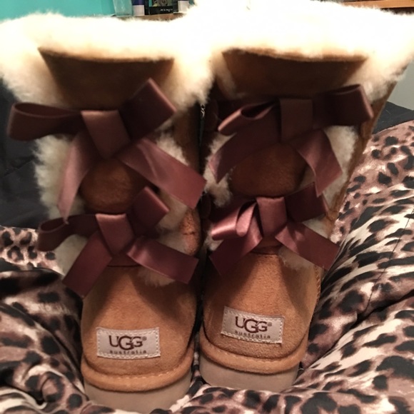 Ugg Bailey bow chestnut boots