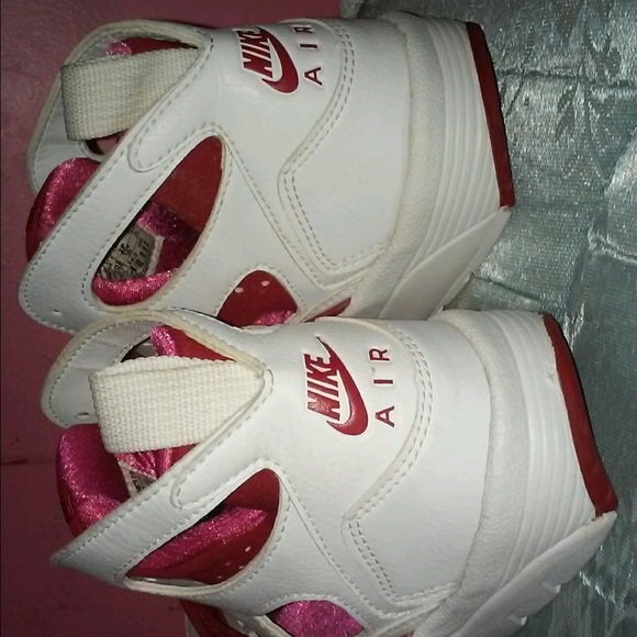 Nike - Picture 2 of 2