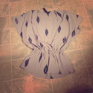 Pettycoat Alley drop V-Neck blouse