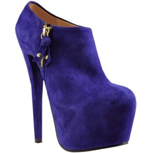 Wild Pair Shoes - Wild Pair Suede Ankle Booties