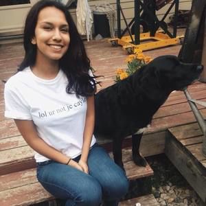 Meet your Posher, Marisa