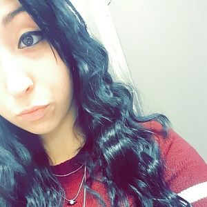 Meet your Posher, Alexia