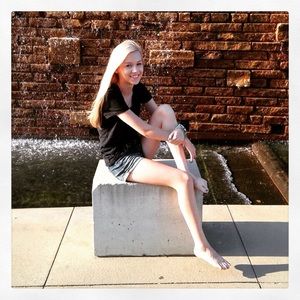 Meet your Posher, Amanda