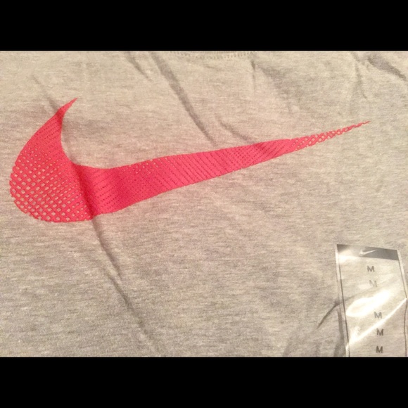 Nike t-shirt New with Tag