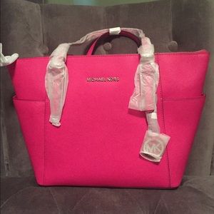 Michael Kors Jet set large Saffiano tote