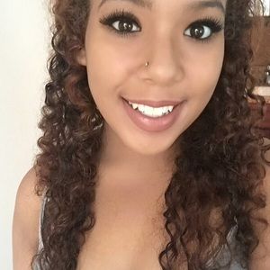 Meet your Posher, Lynette
