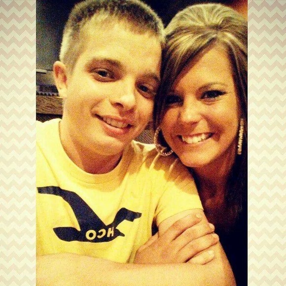 Meet your Posher, Casey