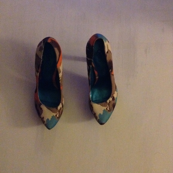 Carlos Santana Heels size 8