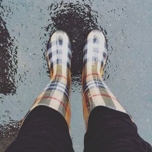 Meet your Posher, Laurie