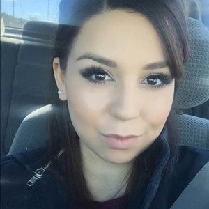 Meet your Posher, Gabriela