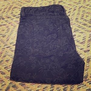 Subtle floral print pants 🔵🔵🔵