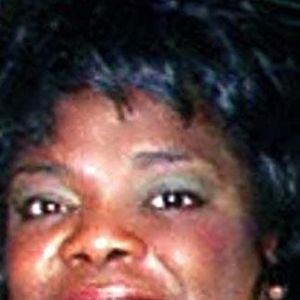 Meet your Posher, Estelle