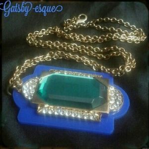 STUNNING! Boutique Pendant Necklace