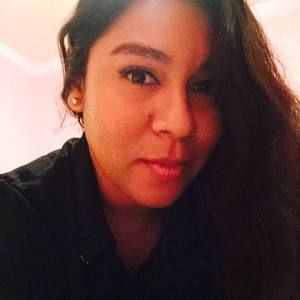 Meet your Posher, Monique