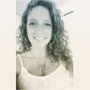 Meet your Posher, Courtney