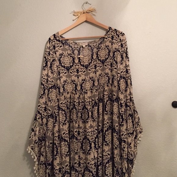 Blue and white loose cover up