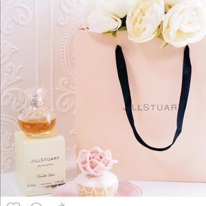 Meet your Posher, Cecilia