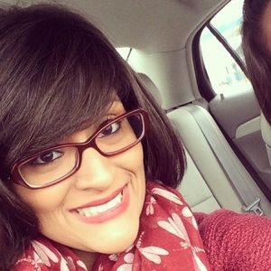 Meet your Posher, Dalia