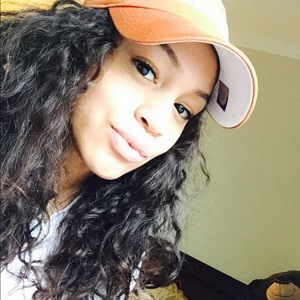 Meet your Posher, Brianna