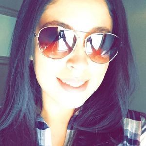 Meet your Posher, Carla