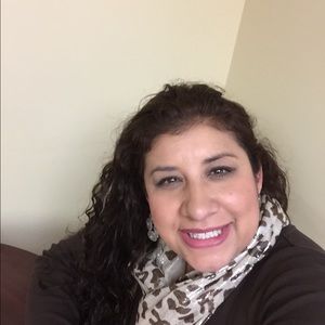 Meet your Posher, Adriana