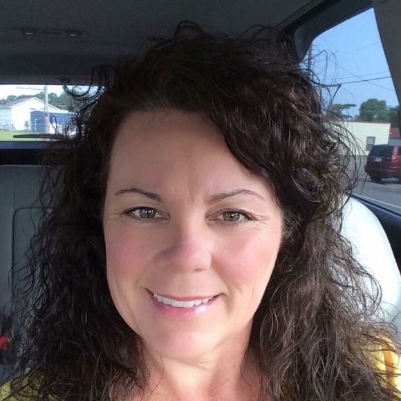 Meet your Posher, Adeline