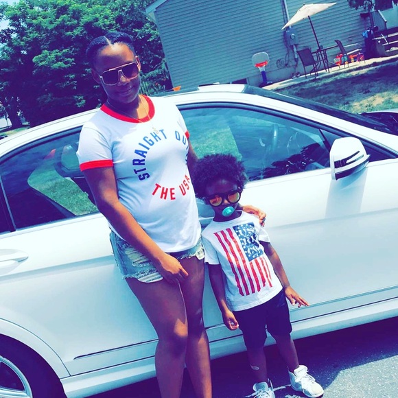 Meet your Posher, Lakishia - Picture 2 of 2