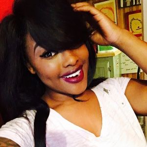 Meet your Posher, Latondra