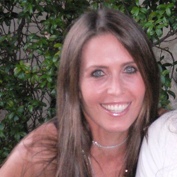 Meet your Posher, Justine - Picture 1 of 1