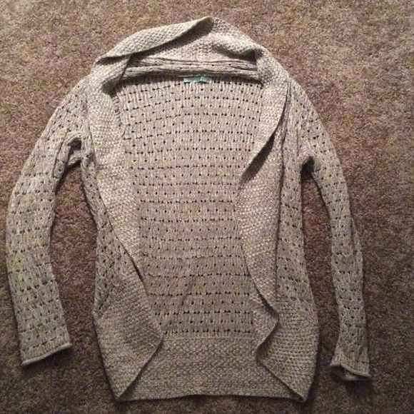 Beautiful gold sweater, size small