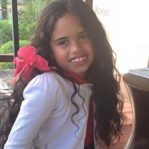 Meet your Posher, Claudia