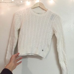 Abercrombie cream cable knit sweater cropped L