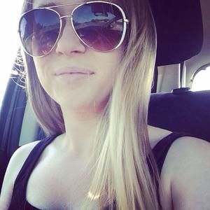 Meet your Posher, Aliza