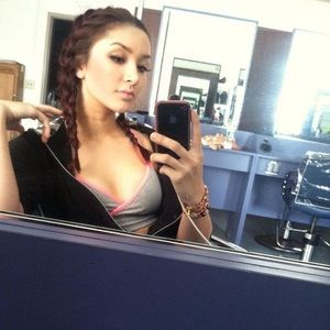 Meet your Posher, Adrianna